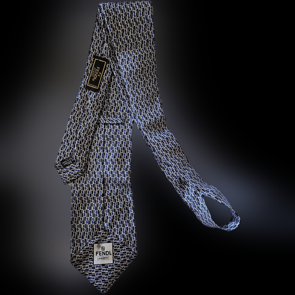 ❌SOLD❌ 👔 Fendi Monogram Tie 👔 - Picture 5 of 9